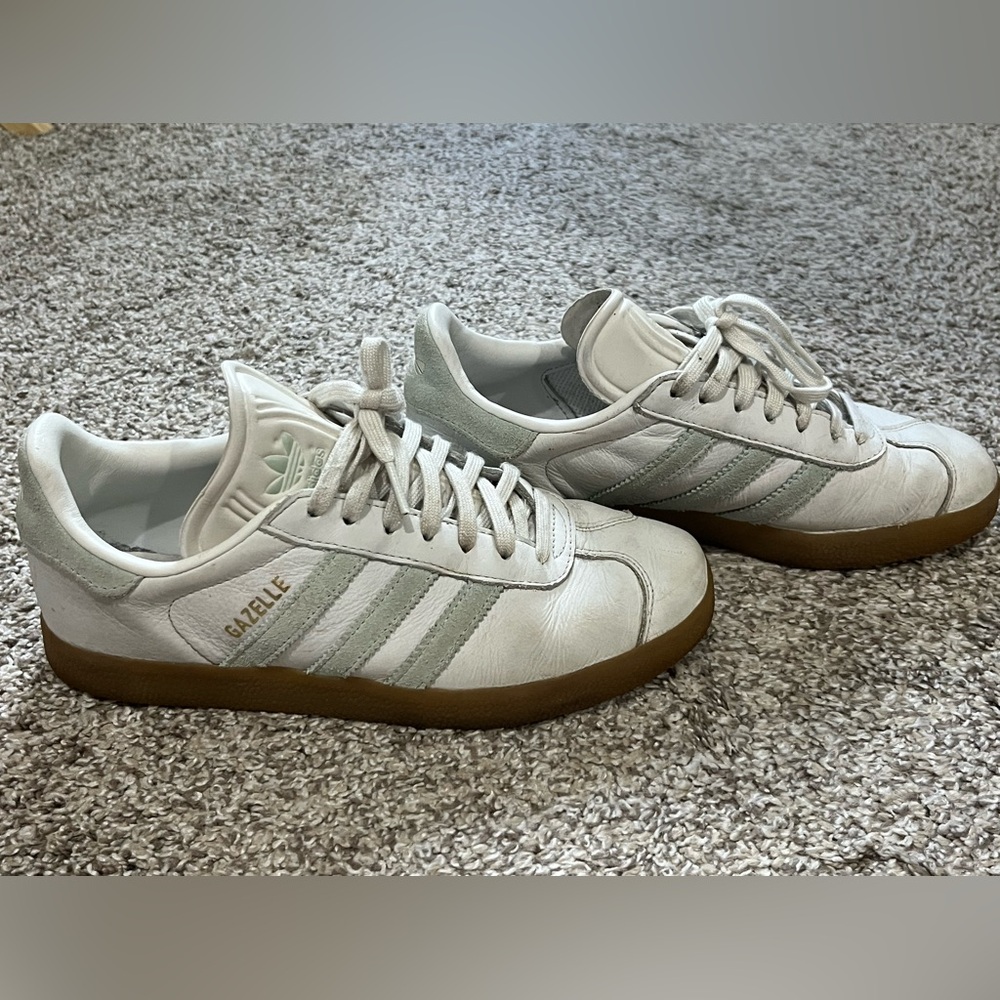 Adidas Gazelle Cream with blue Sneakers with Gum Sole.
